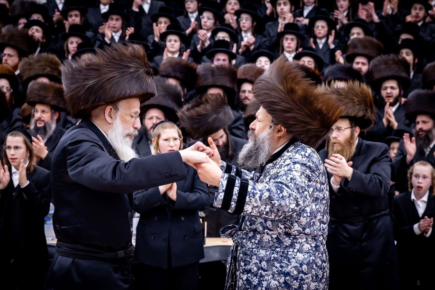 חתונת נכדת האדמו"ר מבאבוב 45: הילדים פיזזו עם הדמיית בית המדרש החדש