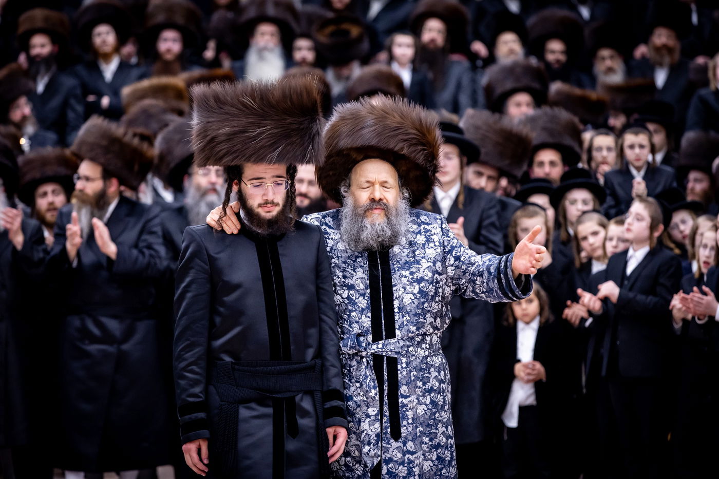 חתונת נכדת האדמו"ר מבאבוב 45: הילדים פיזזו עם הדמיית בית המדרש החדש