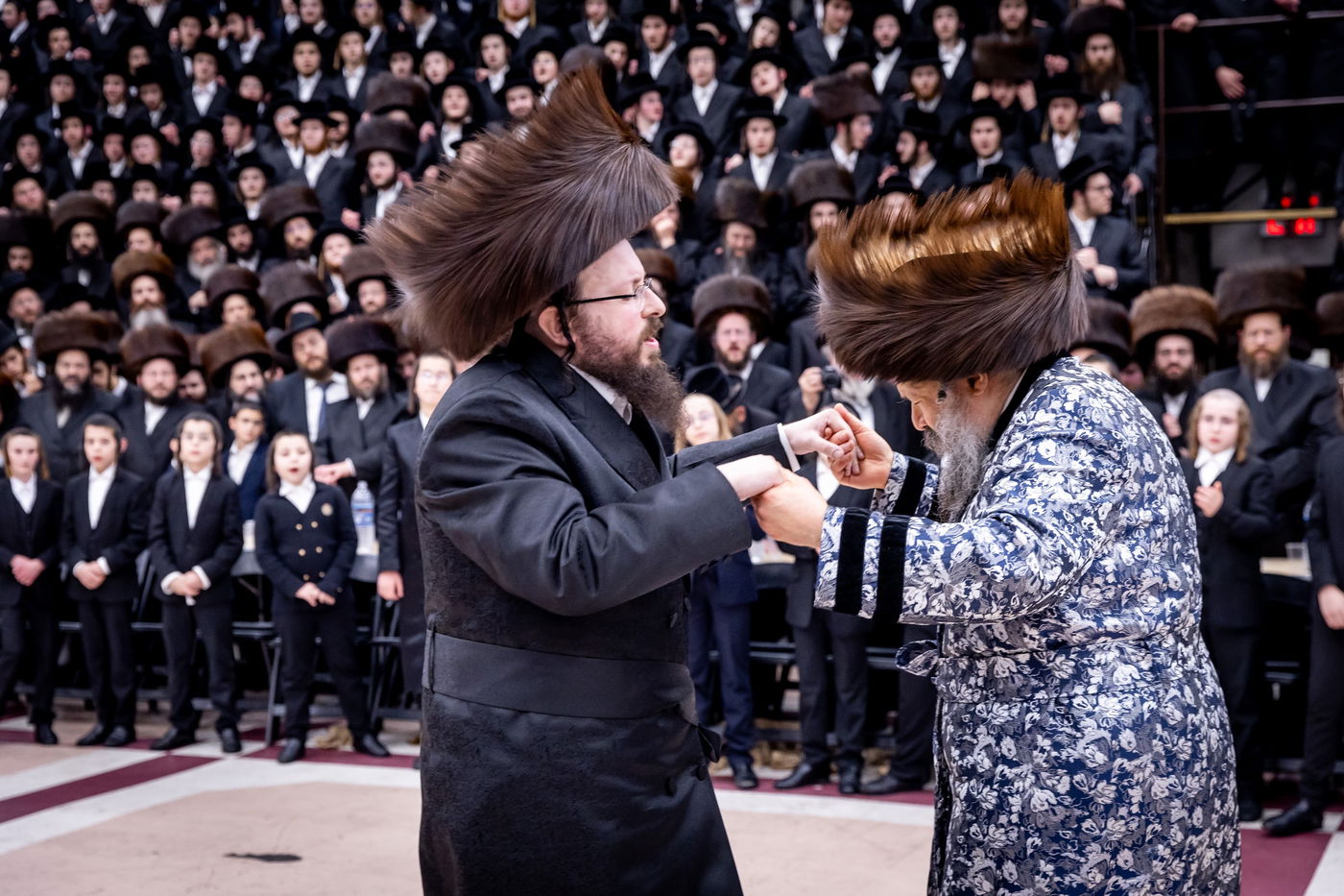 חתונת נכדת האדמו"ר מבאבוב 45: הילדים פיזזו עם הדמיית בית המדרש החדש