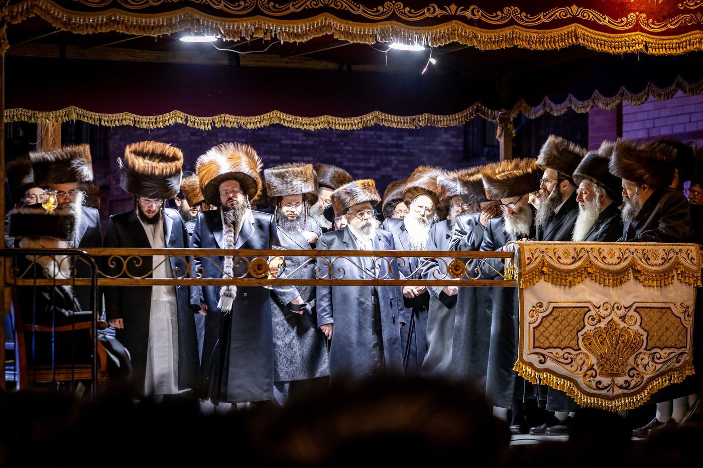 חתונת נכדת האדמו"ר מבאבוב 45: הילדים פיזזו עם הדמיית בית המדרש החדש