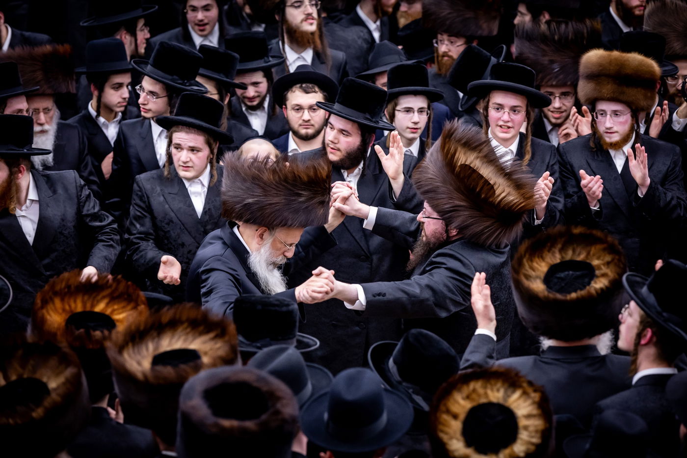 חתונת נכדת האדמו"ר מבאבוב 45: הילדים פיזזו עם הדמיית בית המדרש החדש