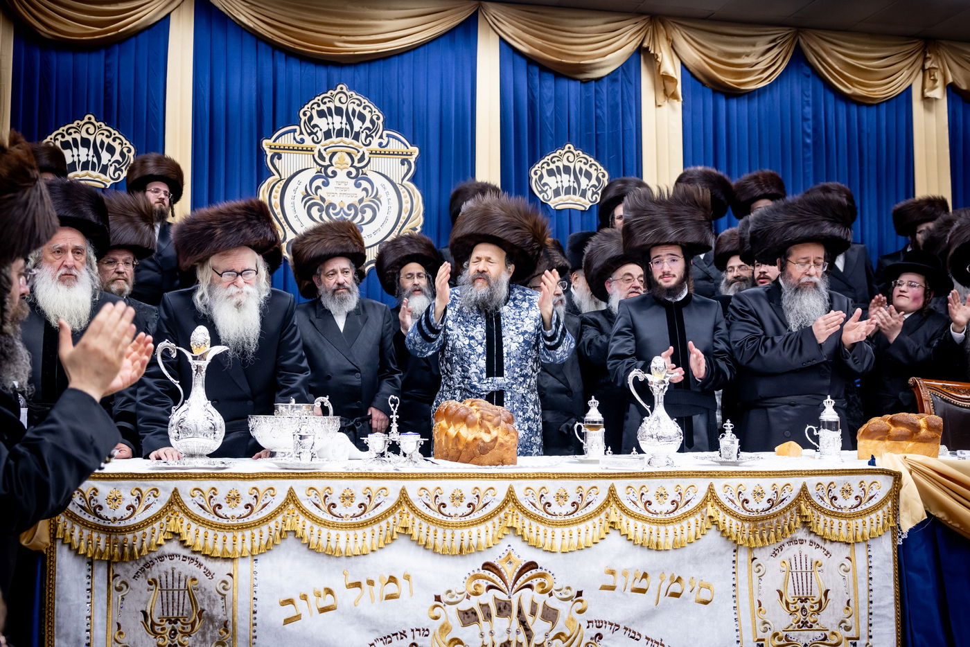 חתונת נכדת האדמו"ר מבאבוב 45: הילדים פיזזו עם הדמיית בית המדרש החדש