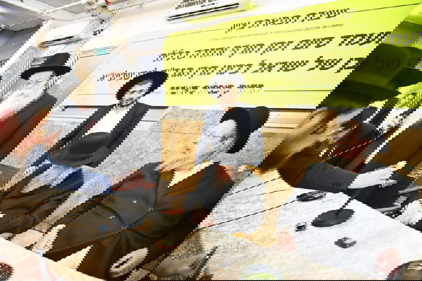 הגר"ד לנדו בישיבת תפארת ציון