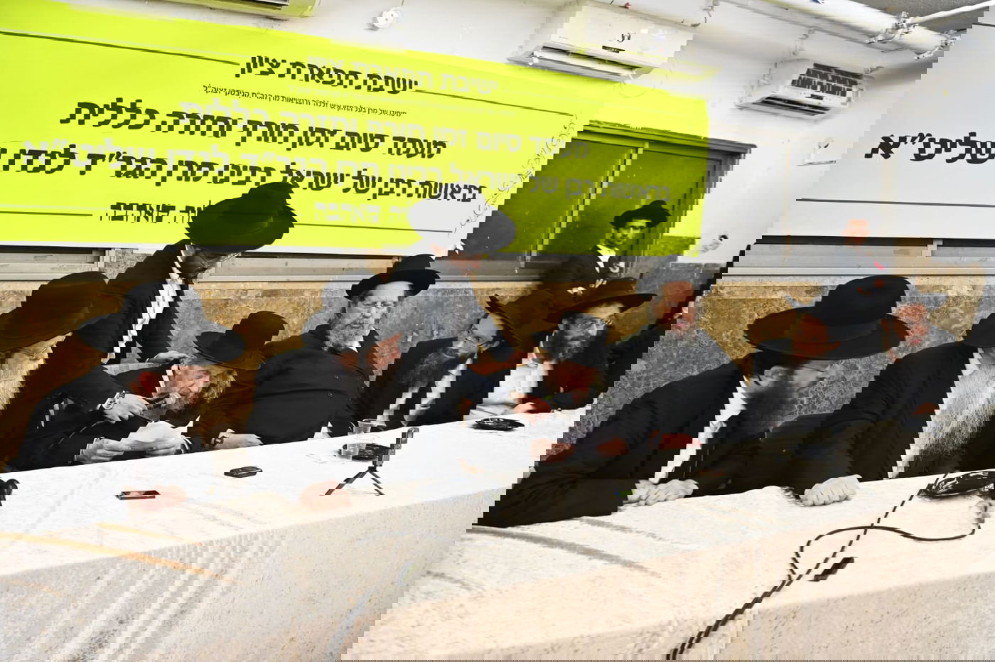 הגר"ד לנדו בישיבת תפארת ציון