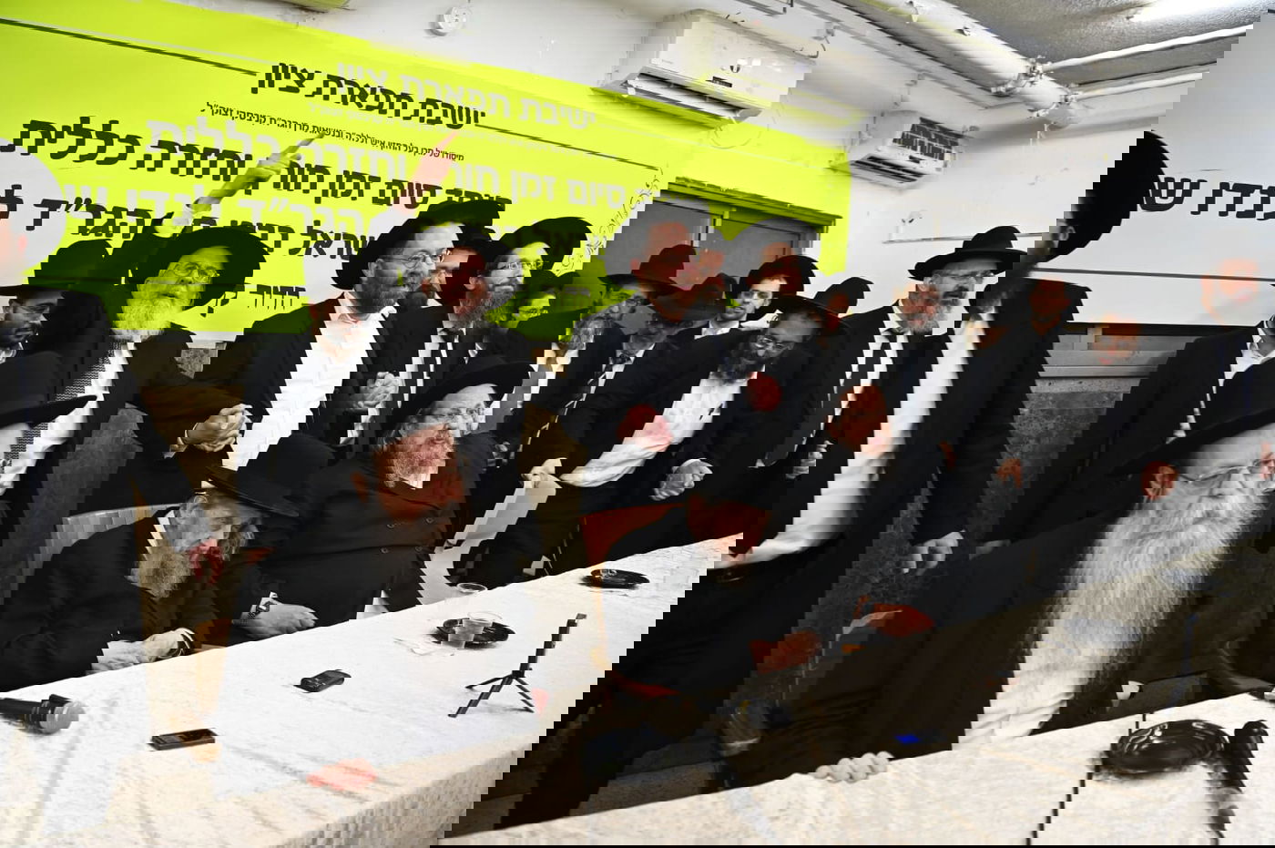 הגר"ד לנדו בישיבת תפארת ציון