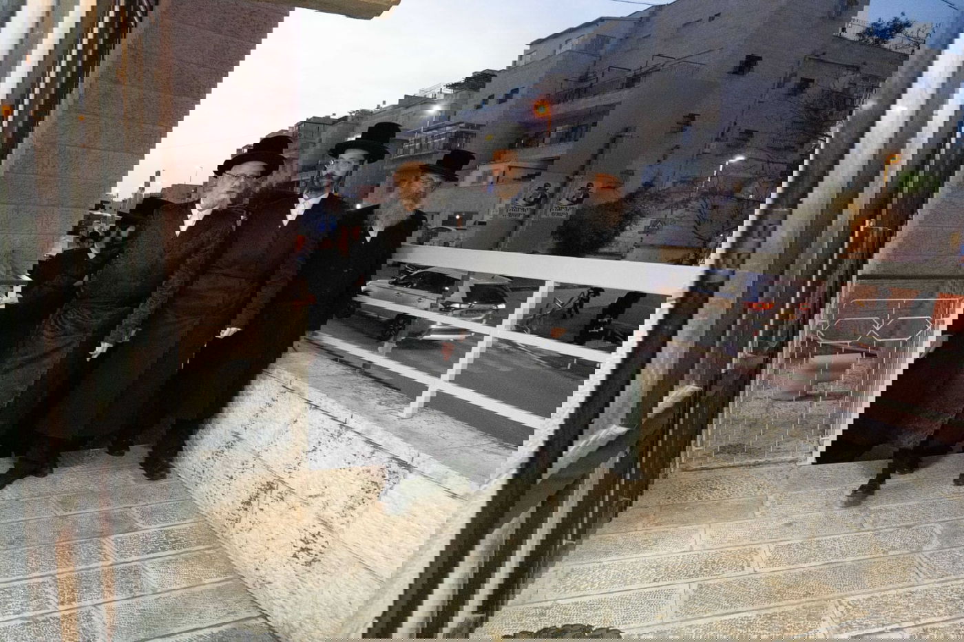 האדמו"ר מסערט ויזניץ בסיור בכולל 