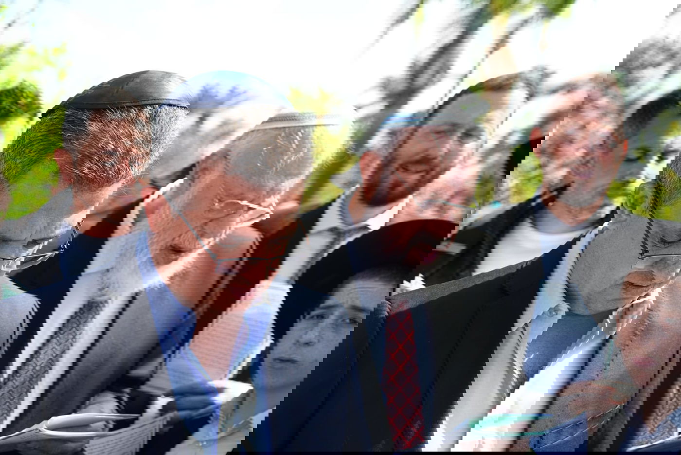 קידוש ה' בגן הציבורי ברמת גן - מאות התאספו לברכת האילנות 