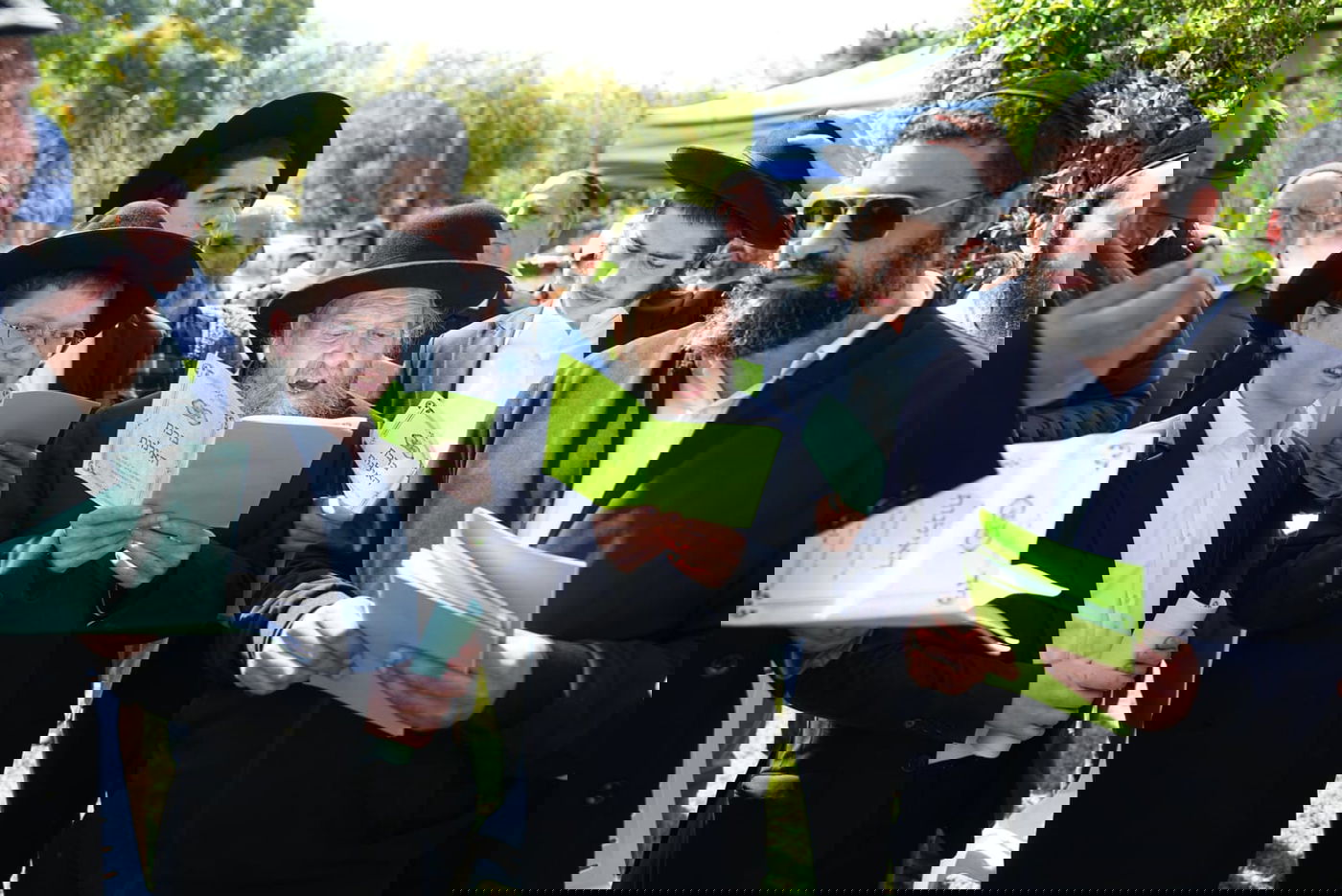 קידוש ה' בגן הציבורי ברמת גן - מאות התאספו לברכת האילנות 