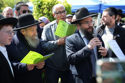 קידוש ה' בגן הציבורי ברמת גן - מאות התאספו לברכת האילנות 