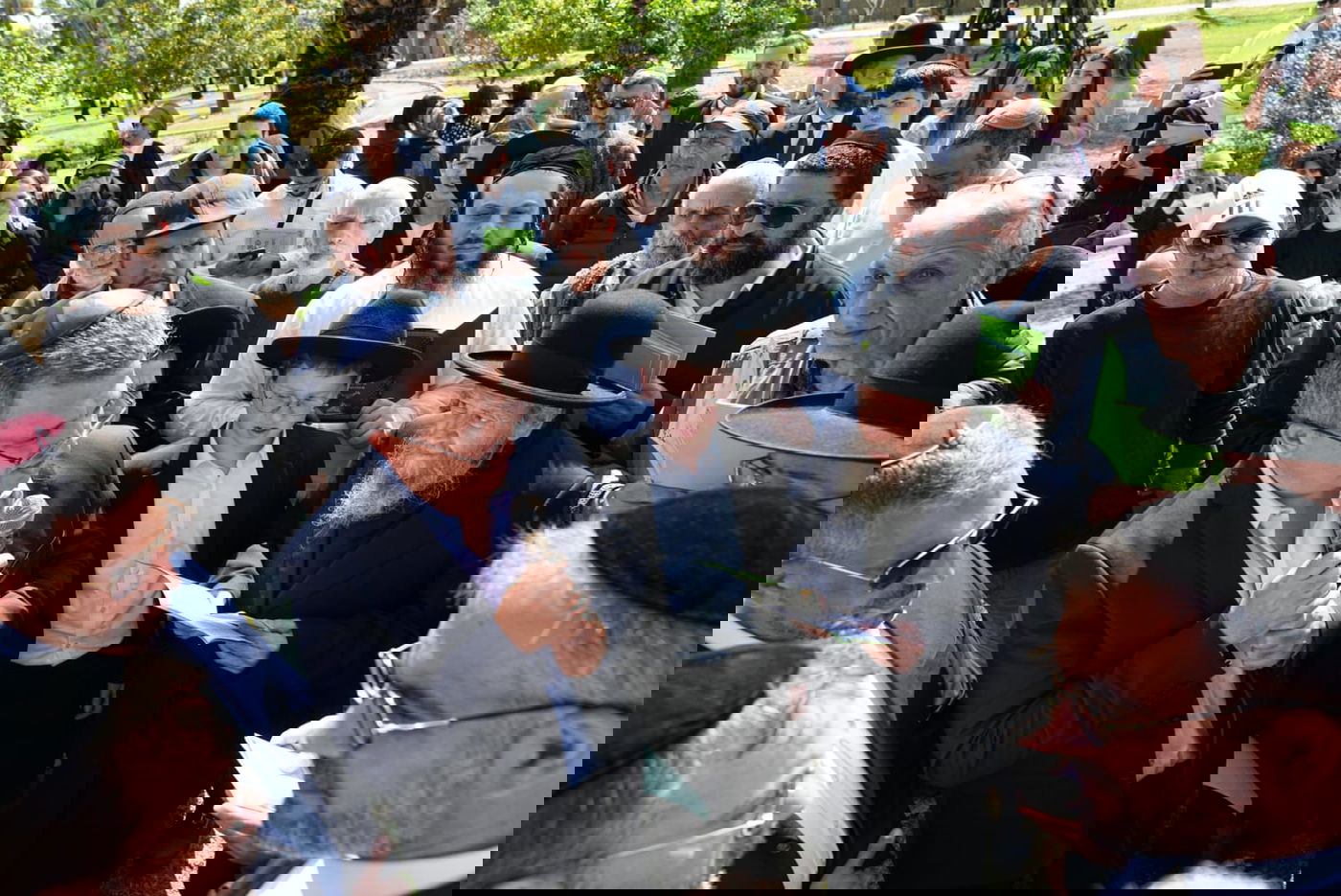 קידוש ה' בגן הציבורי ברמת גן - מאות התאספו לברכת האילנות 