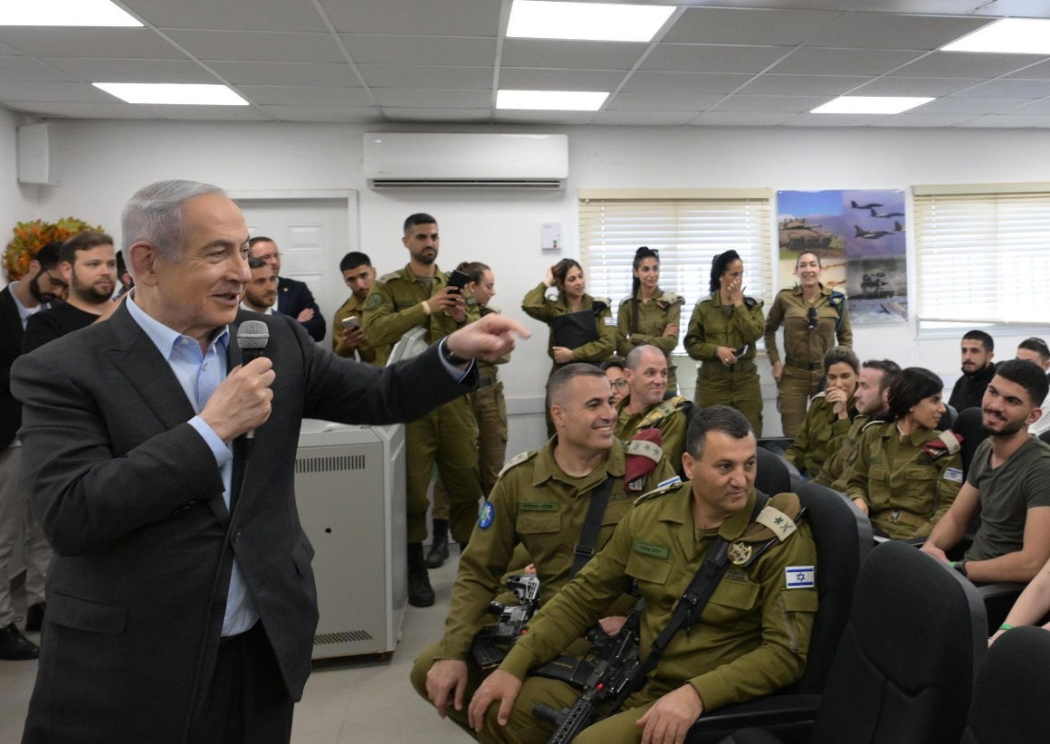 נתניהו בארוחה עם התצפיתניות: "נשלים את החיסול של גדודי החמאס, כולל ברפיח"