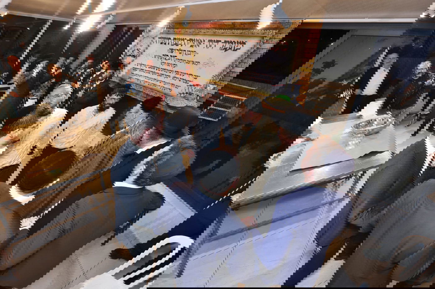 הגרש"ב סורוצקין באפיית מצות במעונו של הגר"ד קוק ותיעוד משאיבת "מים שלנו" ע"י הגר"ד קוק מהכנרת