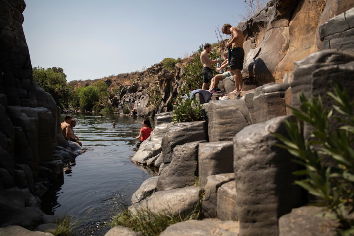 "ממצאים חריגים" | נחל הזוויתן