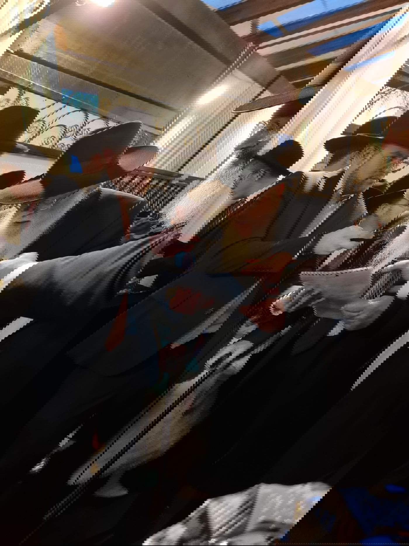 שמחת נשואי נכדי ראשי הישיבות 