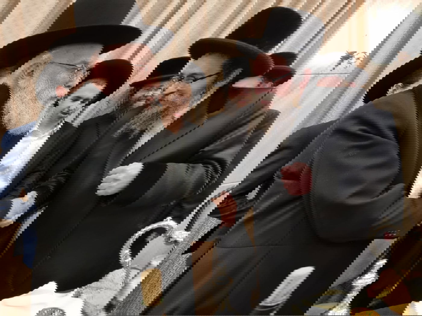 שמחת נשואי נכדי ראשי הישיבות 