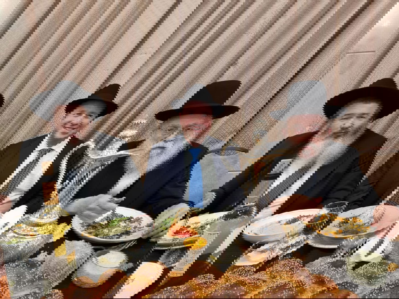 שמחת נשואי נכדי ראשי הישיבות 