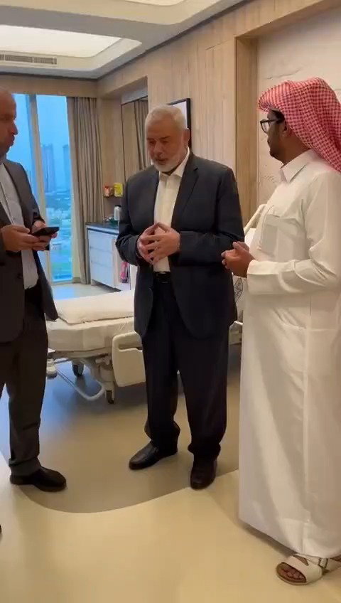 איסמעיל הנייה מקבל את הבשורה בדוחא - על חיסולם של 7 צאצאיו; 3 ילדיו ו-4 נכדיו