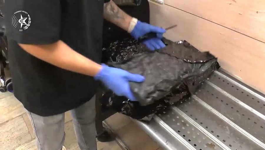 עיכוב החשוד ואיתור הסמים