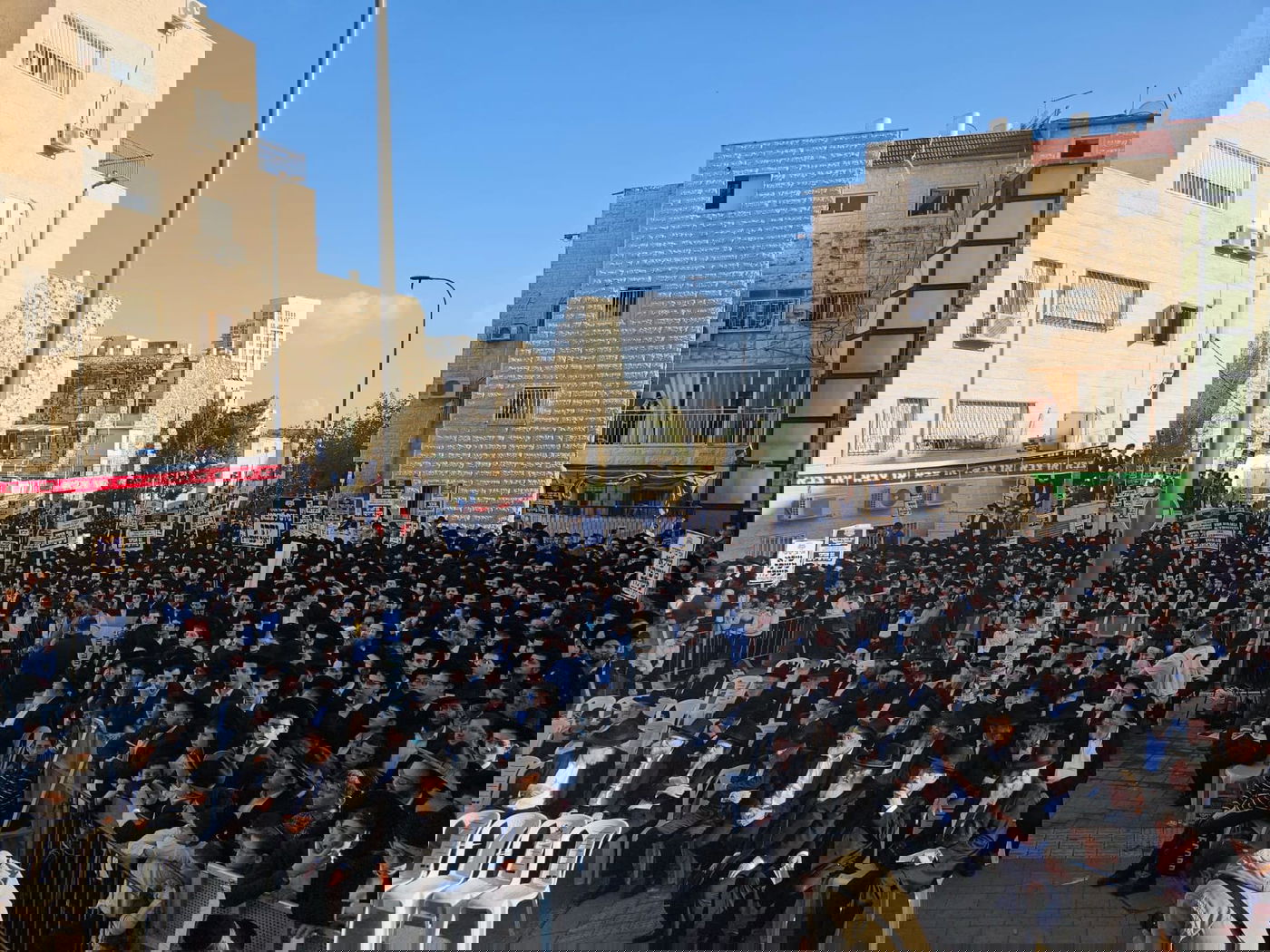 הפגנת הפלג הירושלמי מול לשכת הגיוס בירושלים