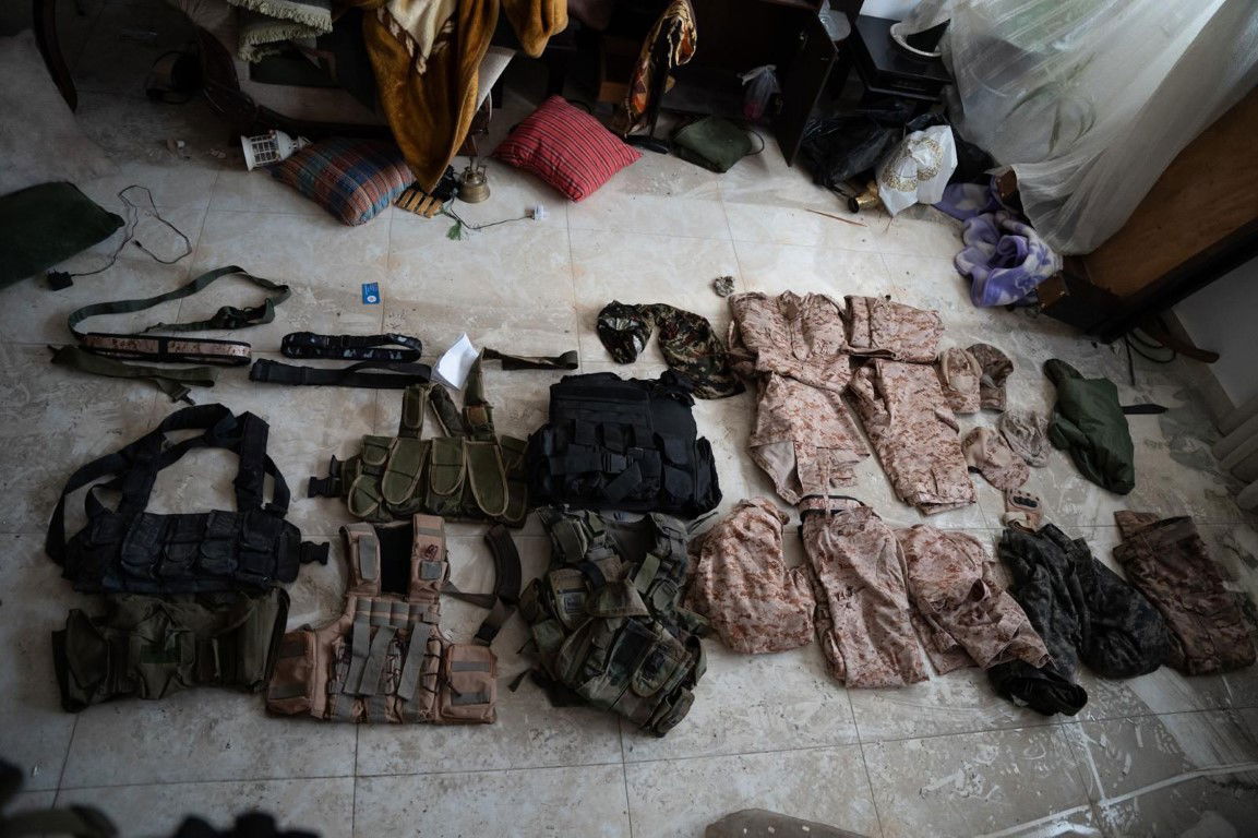 מטענים בכיתות לימוד בבית הספר 'אבראהים אלמקאדמה'