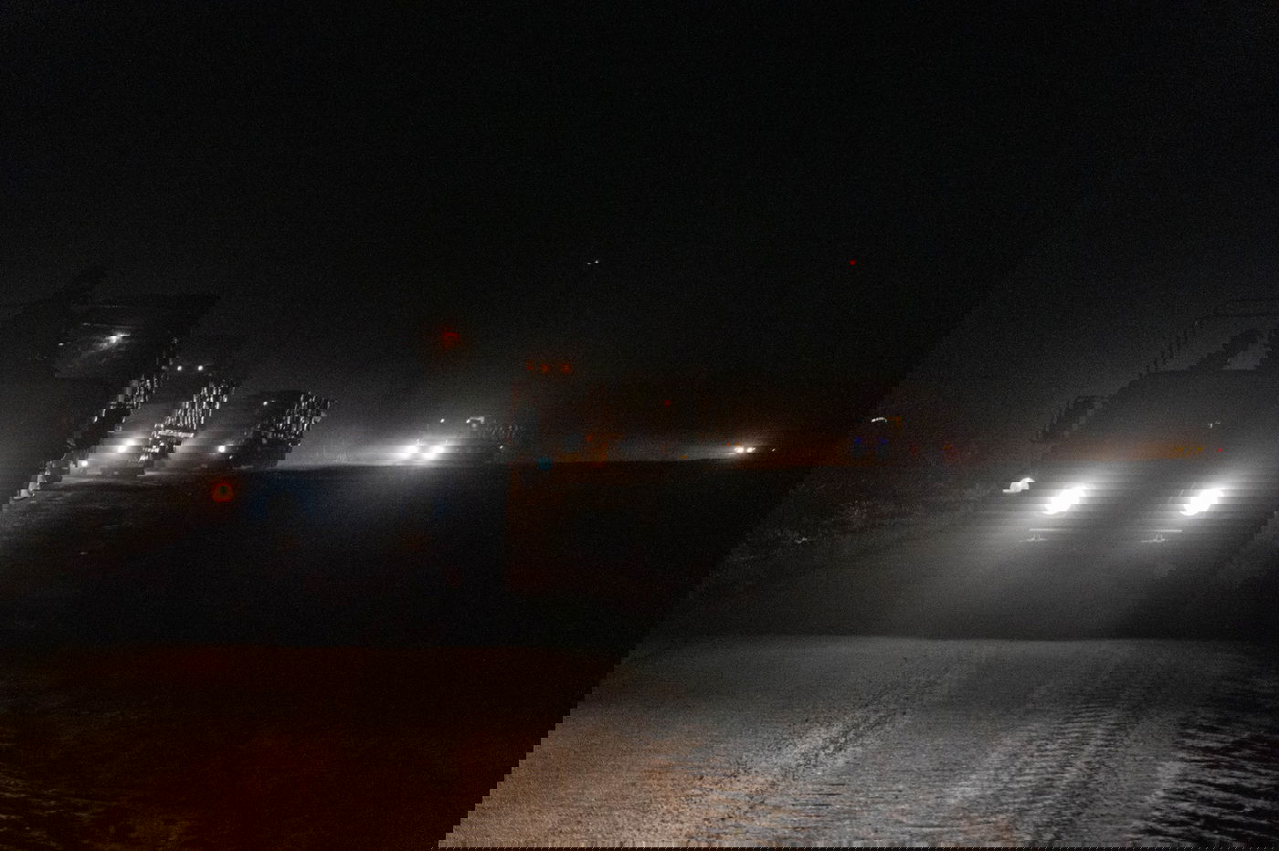 לראשונה: משאיות סיוע הוכנסו דרך המעבר הצפוני לרצועה