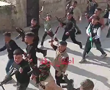 הדור הבא של הנוח'בות? ילדים צעדו עם רובי M16 בשומרון