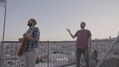 חגי והראל במחרוזת אמונה וגעגוע לגיס שנהרג בשמחת תורה