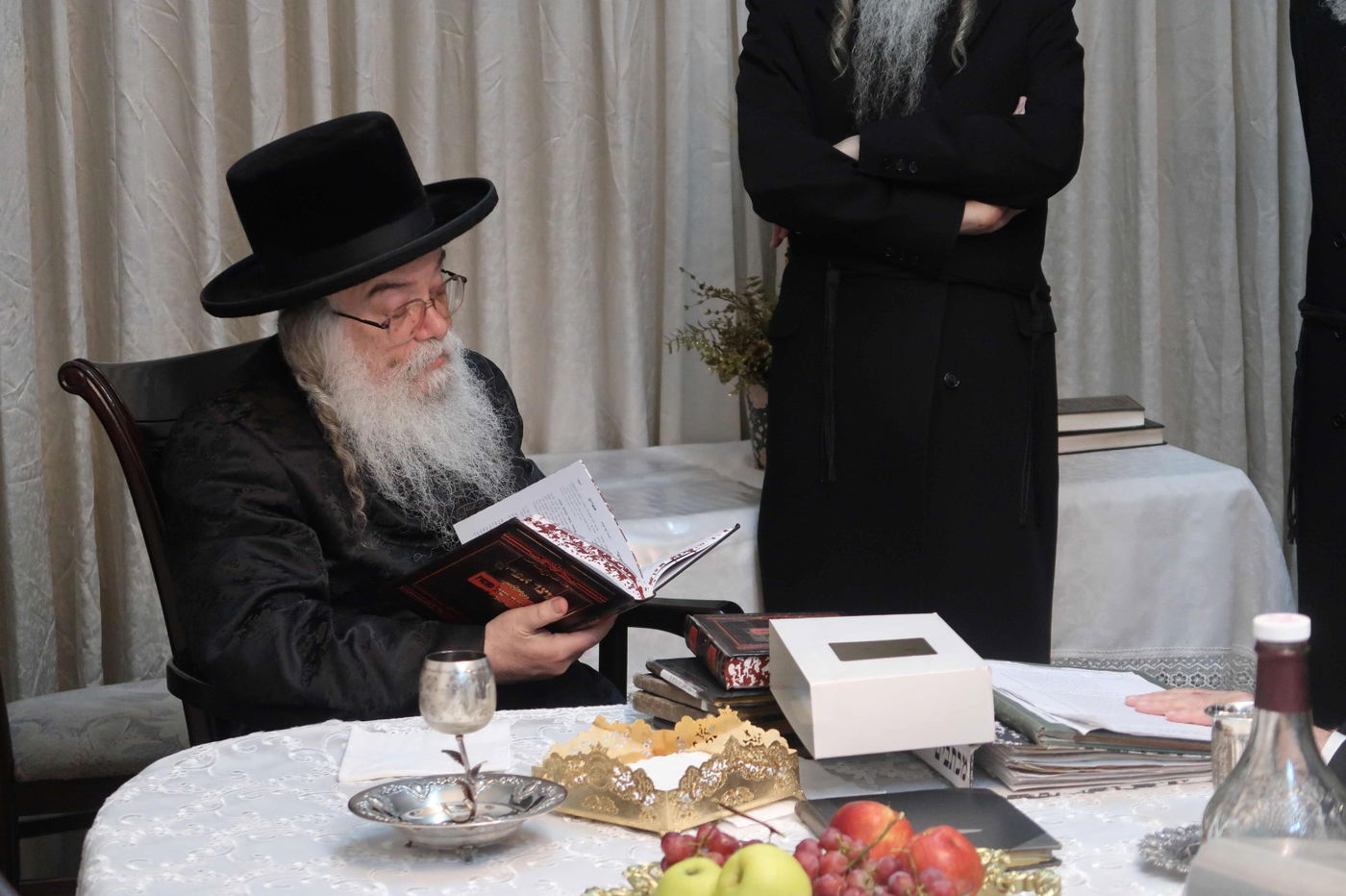 האדמו"ר מדארג בביקור אצל הגה"ח ר' אפרים פישל שטיין