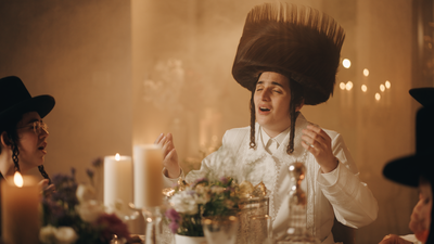 מוטי שטיינמץ בסינגל קליפ לפסח: "חסל סידור פסח"