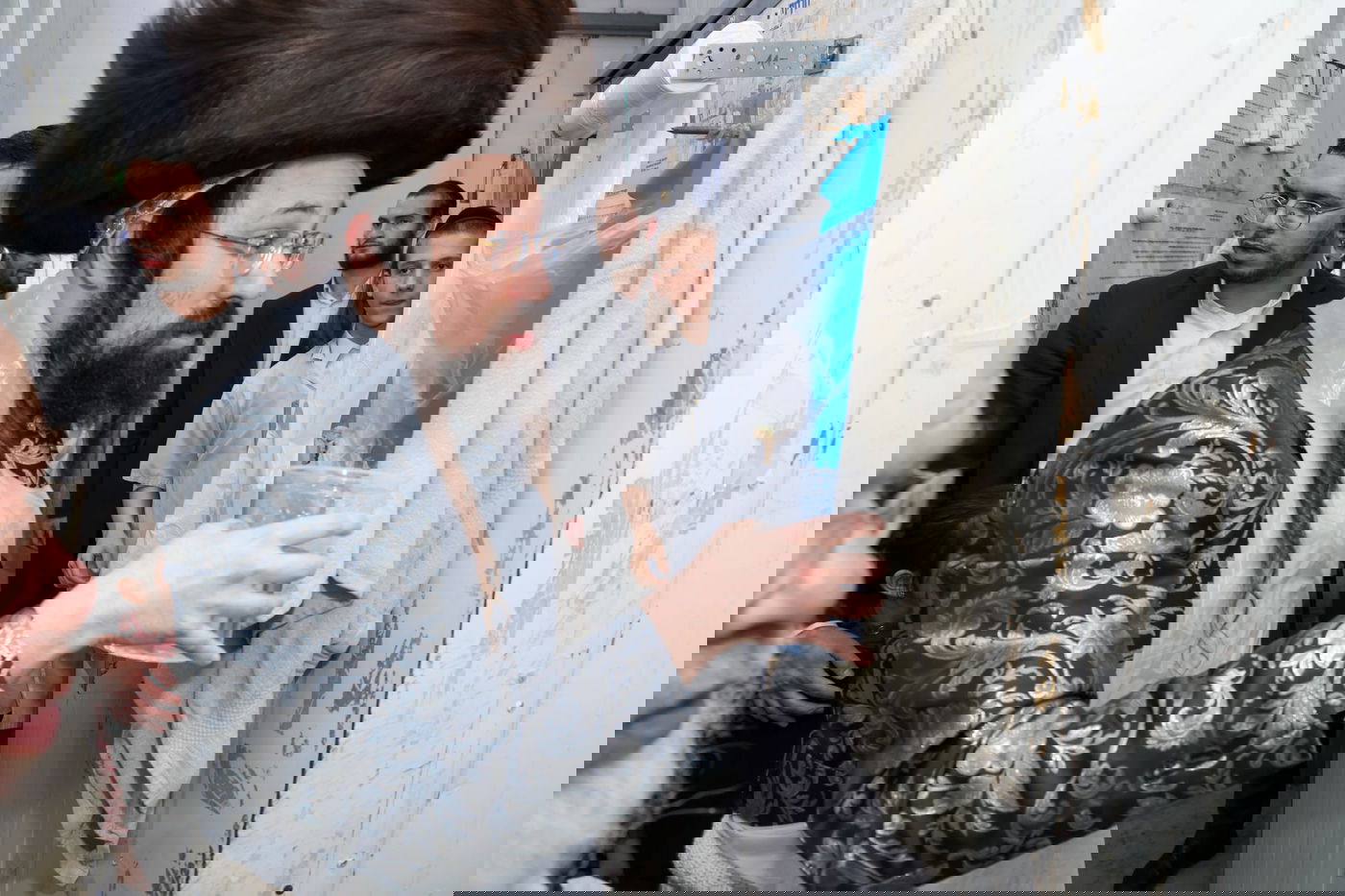 האדמו"ר ממעזבוז באפיית מצות