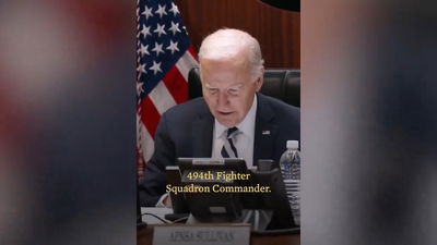 "אתם הכי טובים בעולם!" | צפו בשיחת הנשיא ביידן עם טייסי חיל האוויר של ארה"ב 