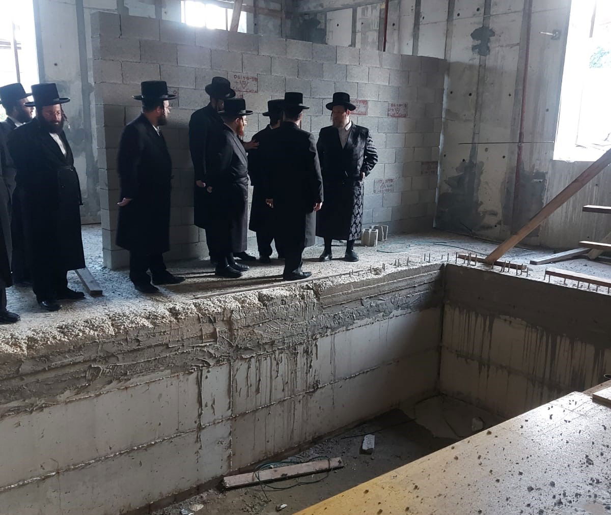 הגה"צ אב"ד ויזניץ אלעד, בביקור בעפולה