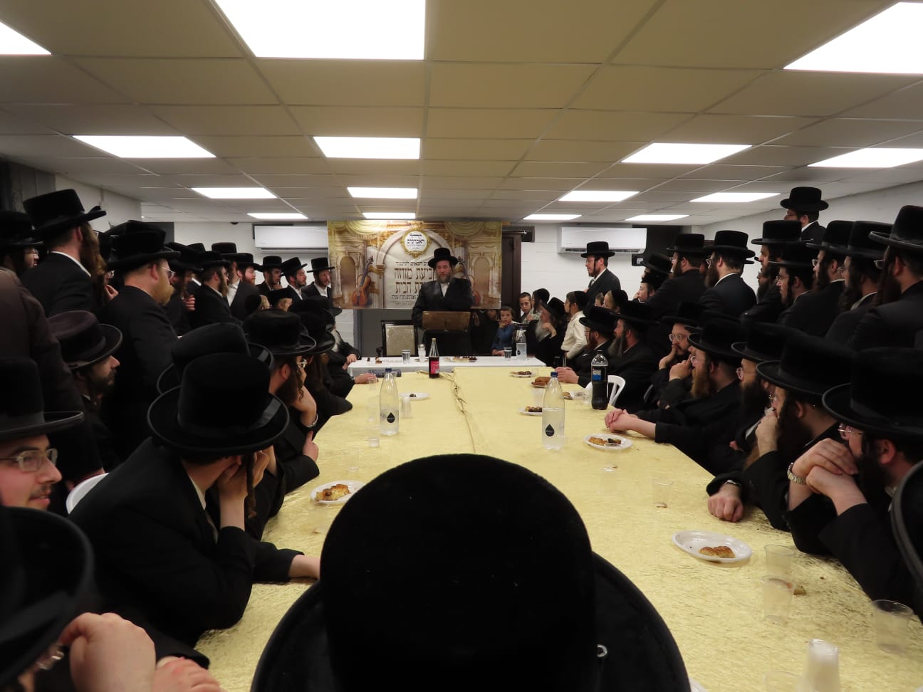 הגה"צ אב"ד ויזניץ אלעד, בביקור בעפולה