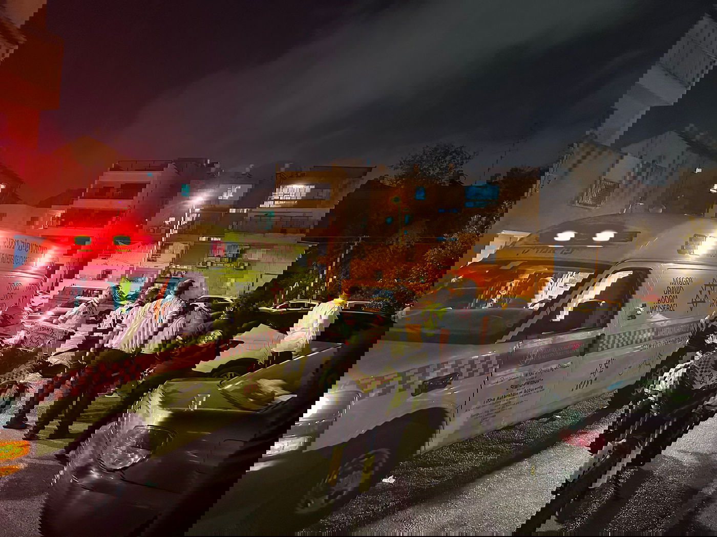 בני ברק: עשרות נפגעים פונו באישון לילה לבתי חולים בעקבות שריפה