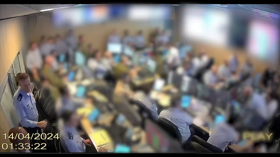 תיעוד מרגעי היירוט הראשונים בתא השליטה