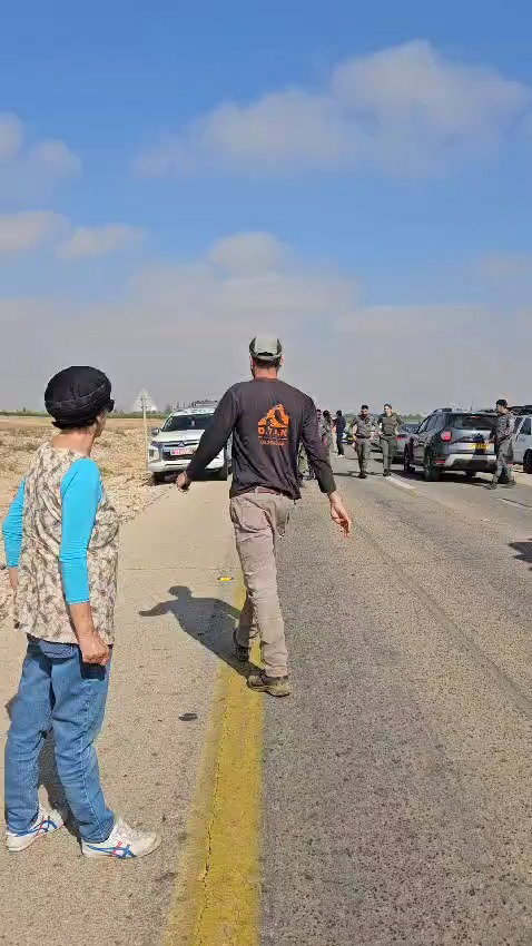 החסימות, הבוקר