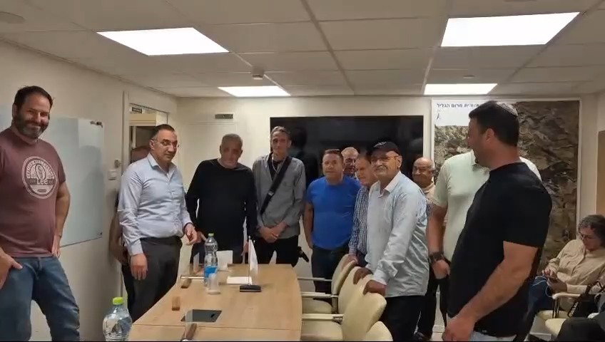 חברי המועצה האזורית מרום גולן במרחב המוגן, הערב