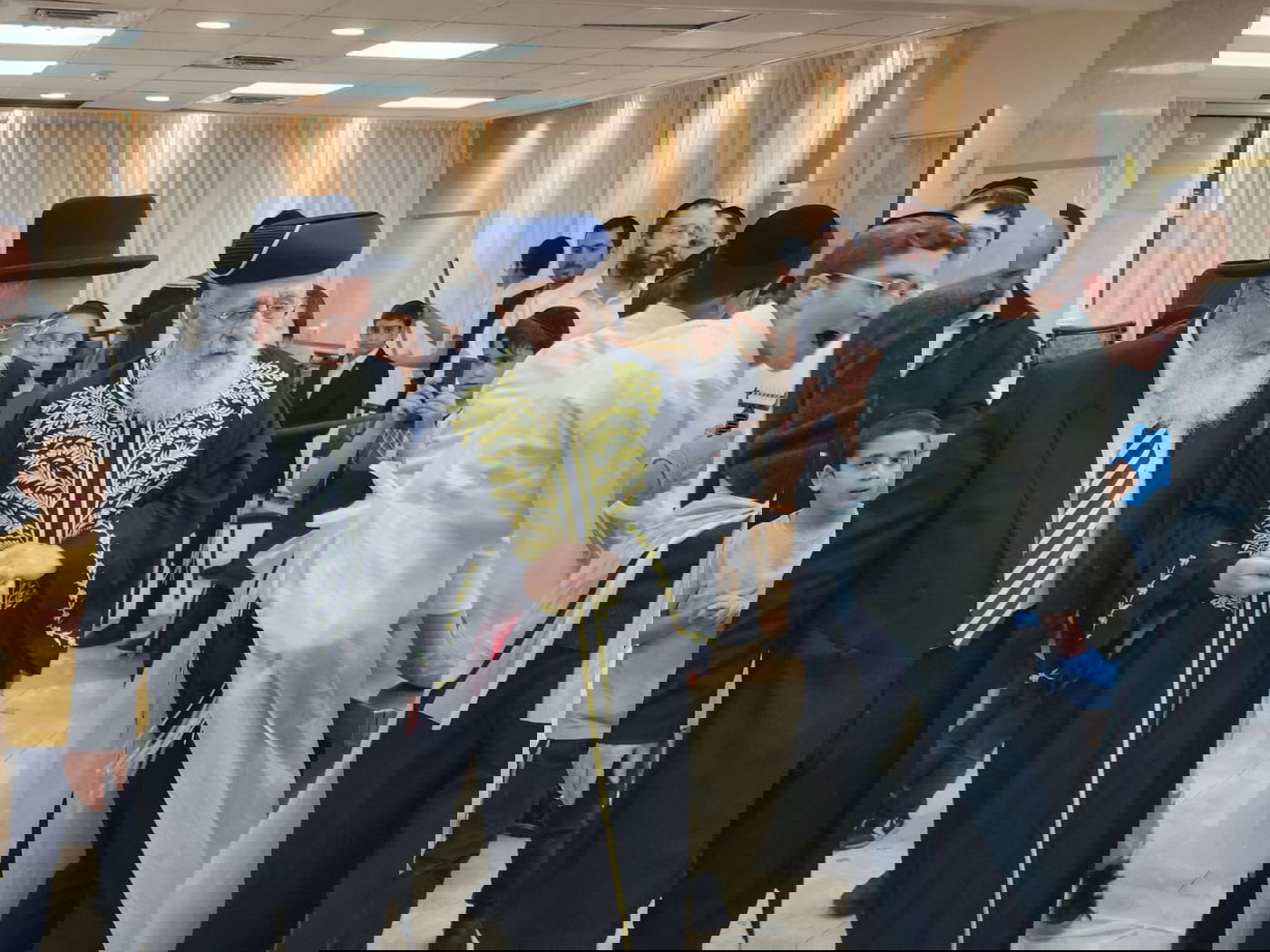 הראשון לציון באפיית מצות אצל חבר בית הדין הגדול | תיעוד