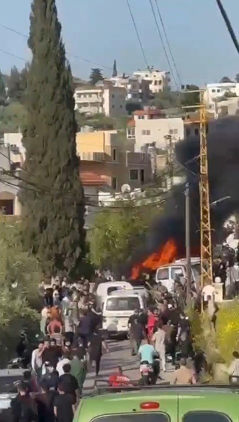 הזירה בה הותקפו שני הרכבים בלבנון