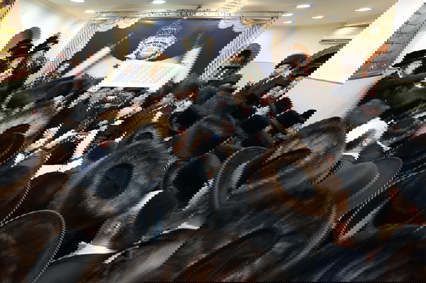 הכנסת ספר תורה משפחת בוקצ'ין לנדבורנה ירושלים