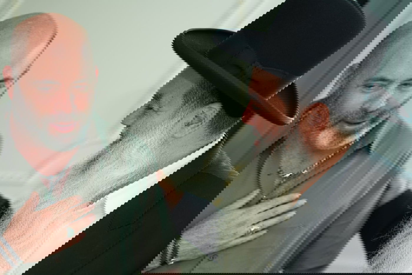 מפקדי מחוז ב"ב, ר"ג, במעונו של הרב יגאל כהן