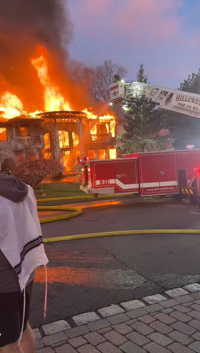 ארה"ב: 3 ספרי התורה שהיו בכספת לא שרדו, הלוויה היום