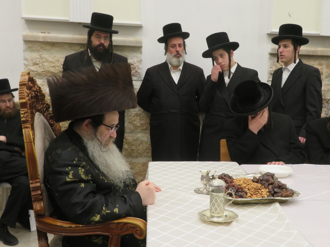 האדמו"ר מנדבורנה אלעד בברכת האילנות 