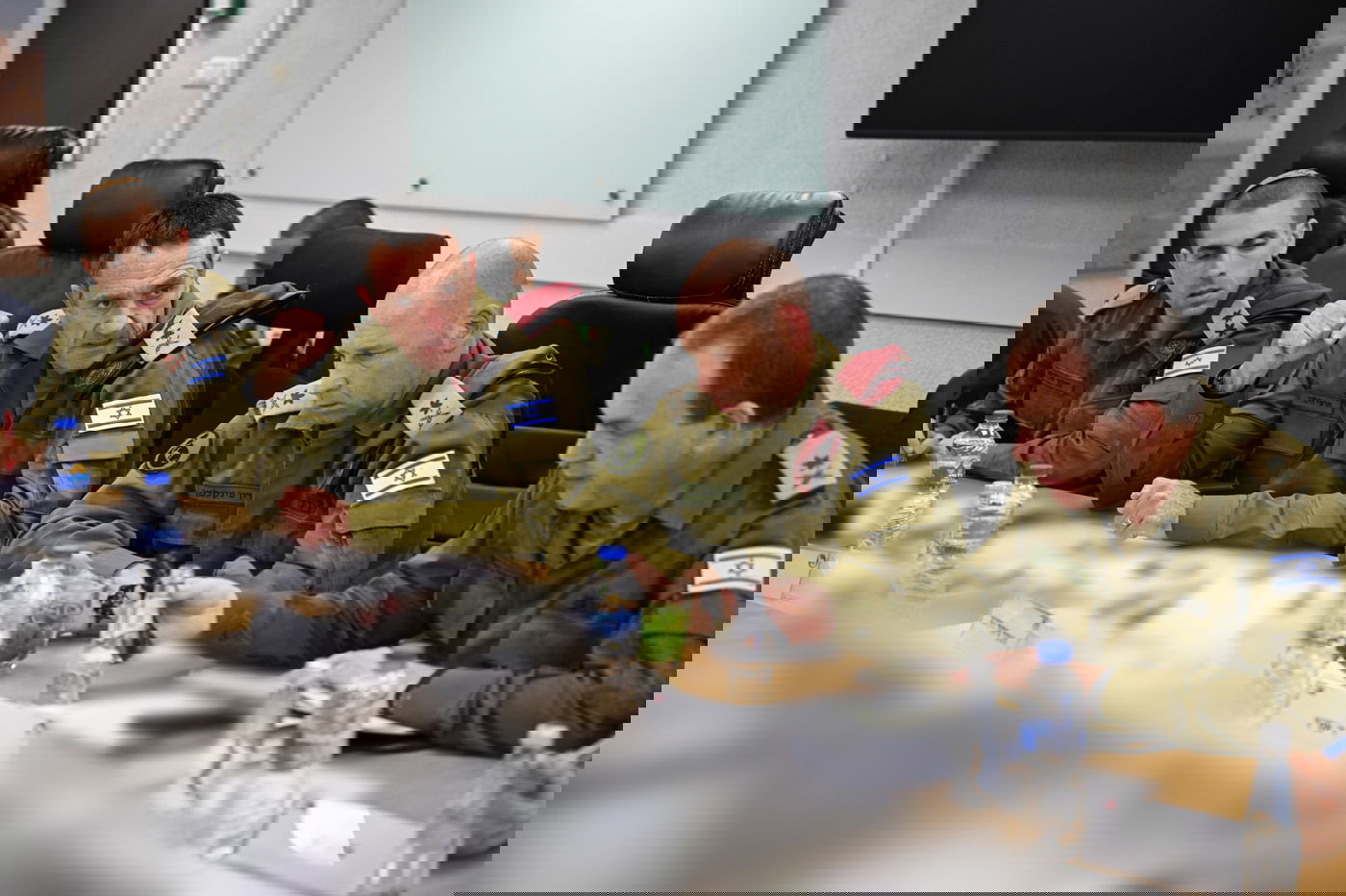 הרמטכ"ל רא"ל הרצי הלוי עם בכירי פיקוד הדרום