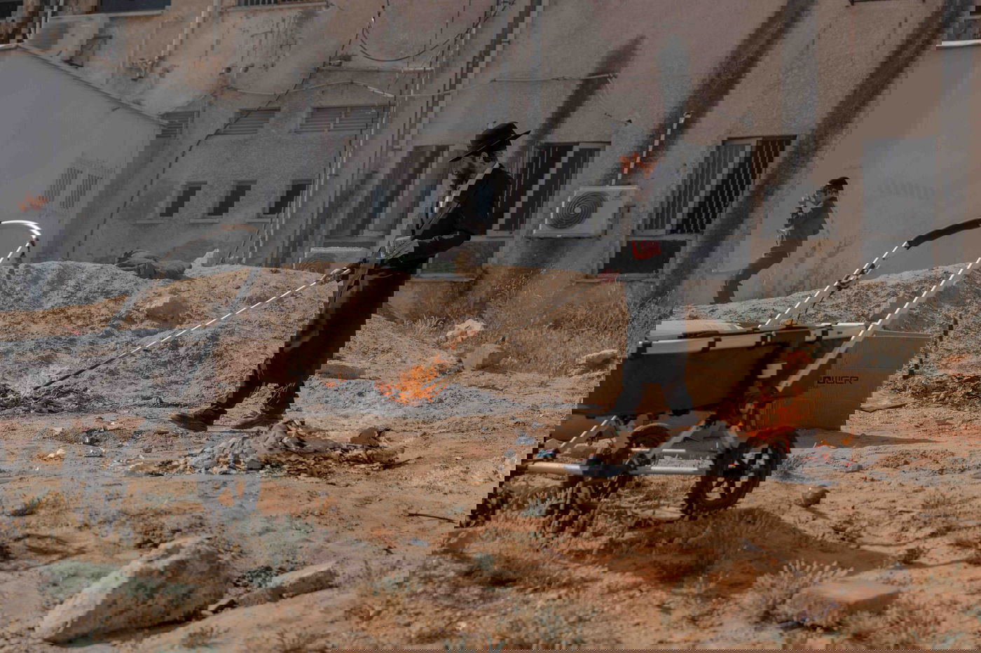 כך שרפו את שאריות החמץ ברחובות עיר התורה והחסידות