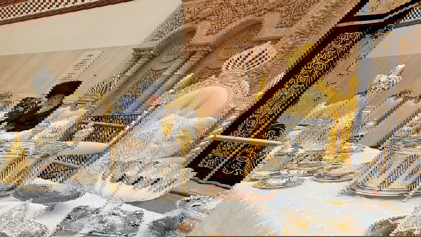 שולחן ליל הסדר של האדמו"ר מויזניץ 