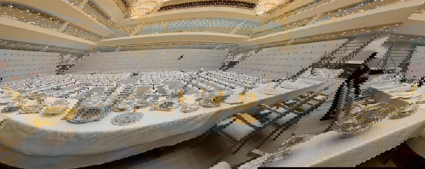 שולחן ליל הסדר של האדמו"ר מויזניץ 