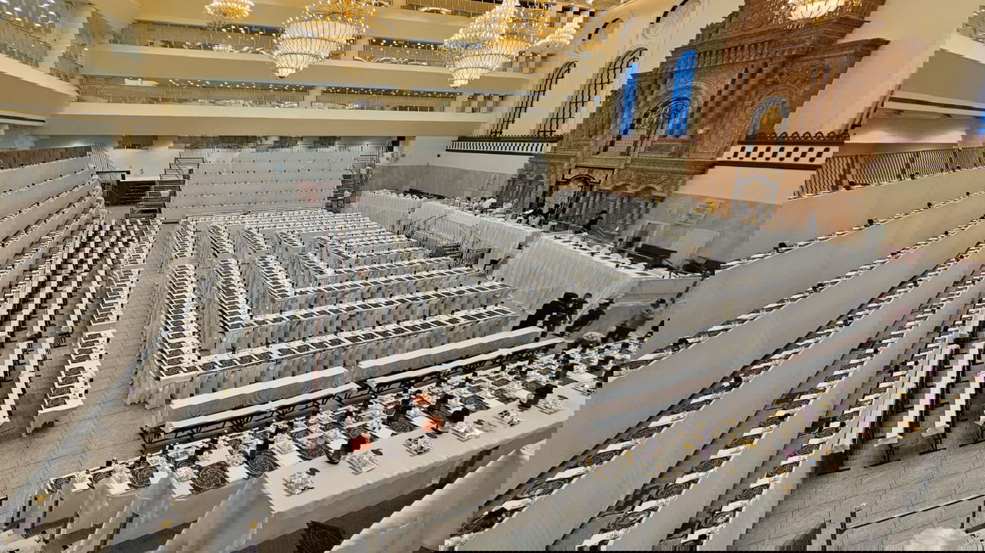 שולחן ליל הסדר של האדמו"ר מויזניץ 