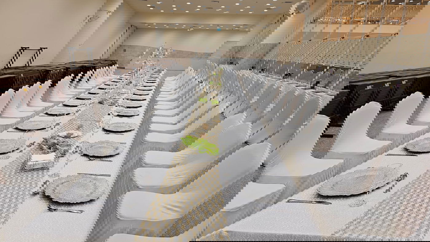 שולחן ליל הסדר של האדמו"ר מויזניץ 