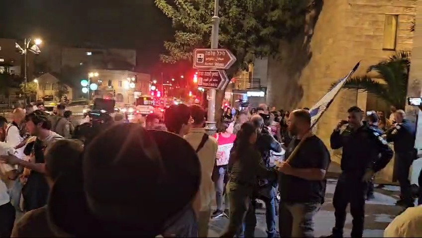 העימותים ליד היכל שלמה